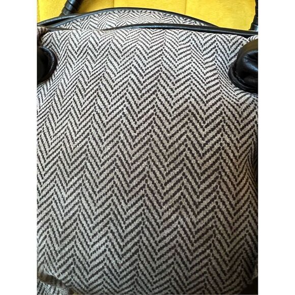 Giorgio Armani vintage fabric with Leather Hand Bag - Picture 14 of 14